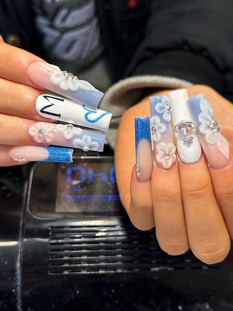 Creative Nail Extensions